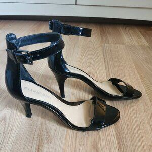 Gianni Bini black shoes